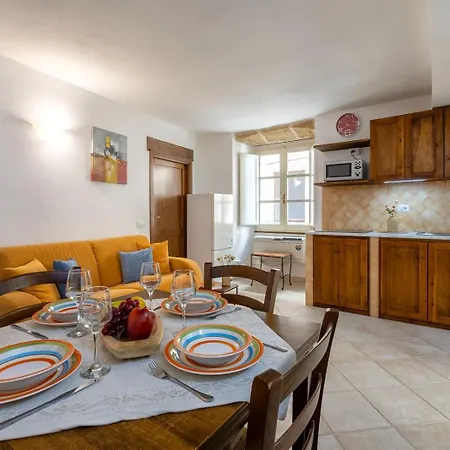 24 Apartament